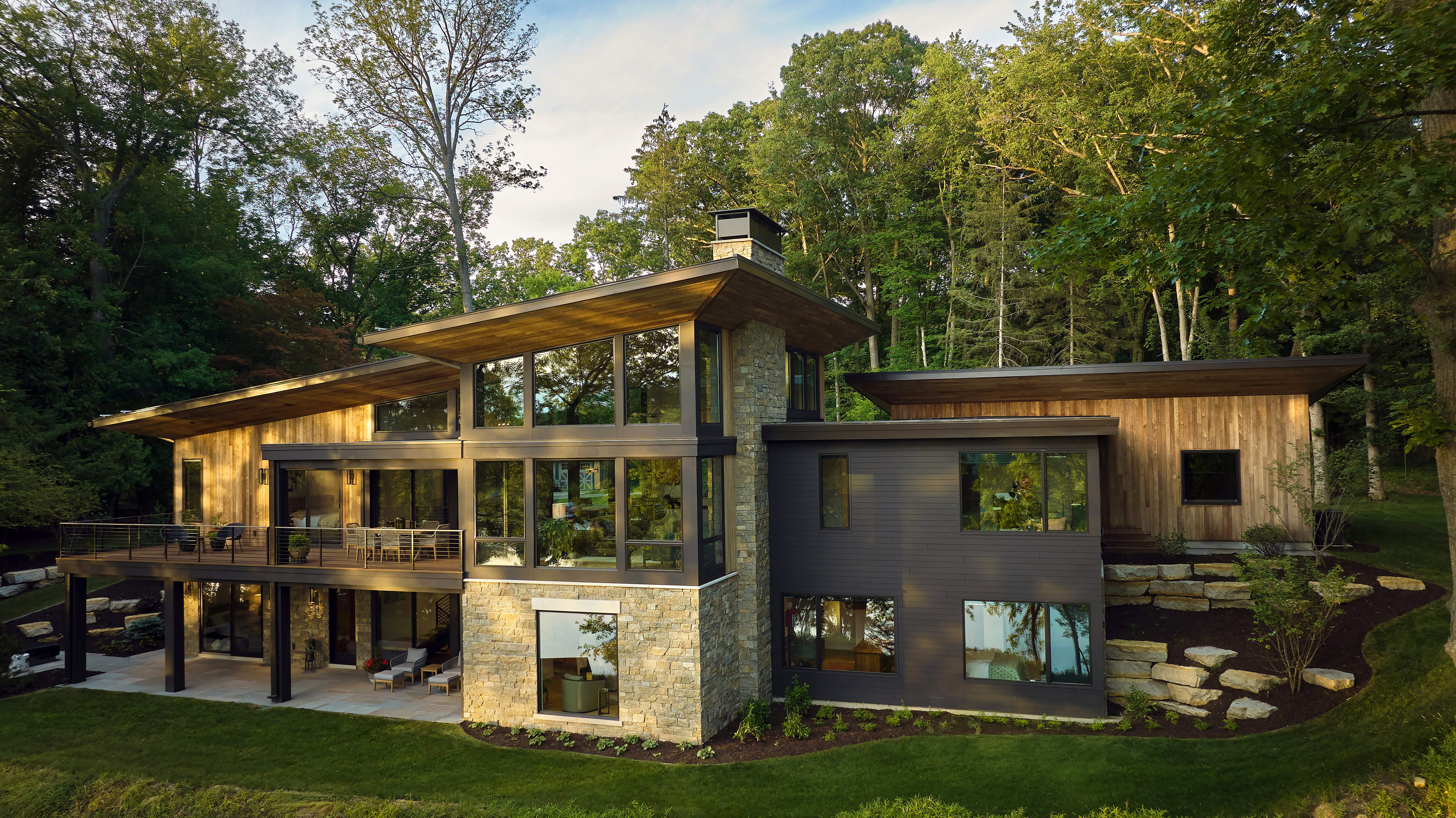 Tree House — photograph 2