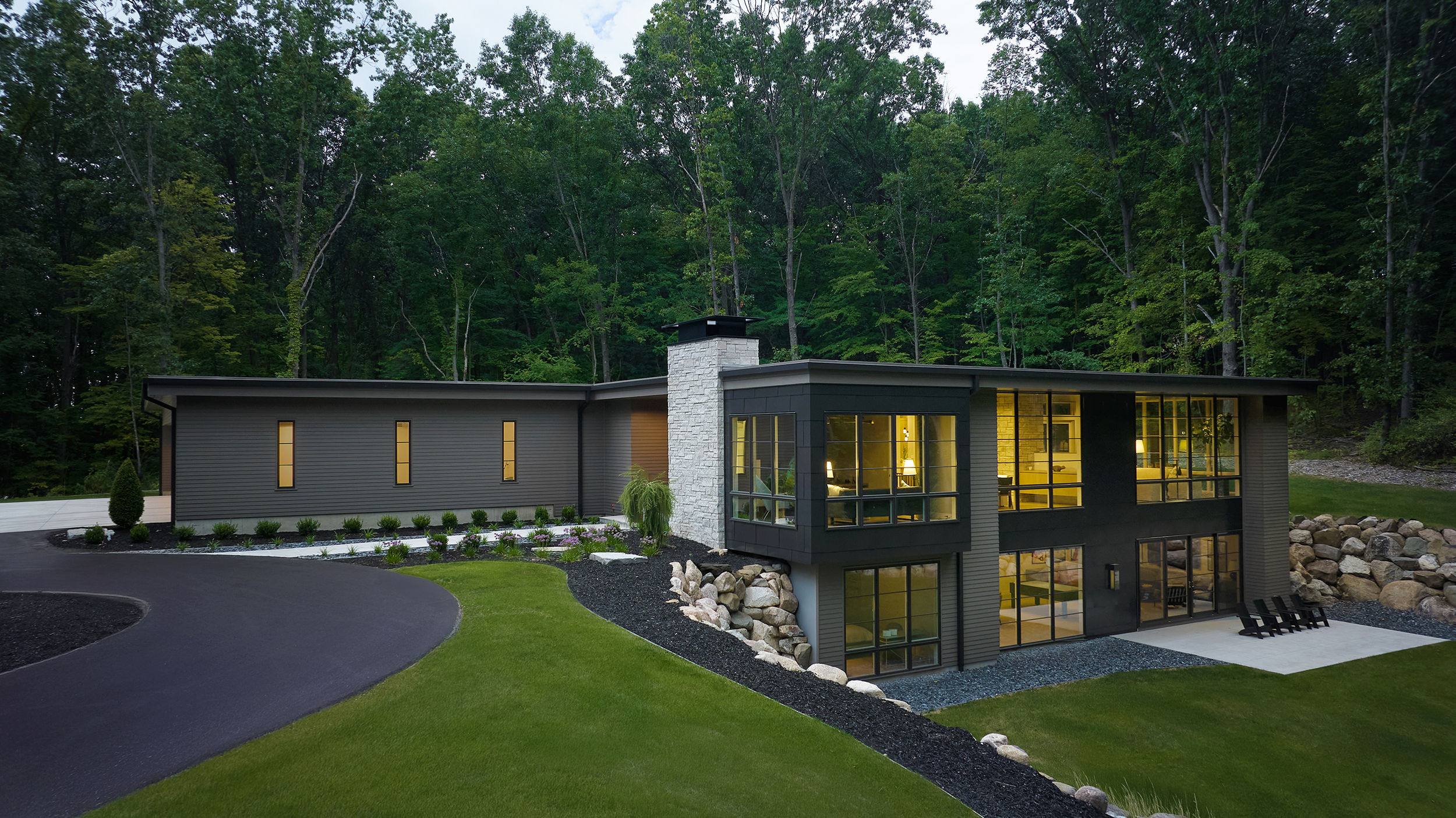 Modern Hideaway — photograph 2
