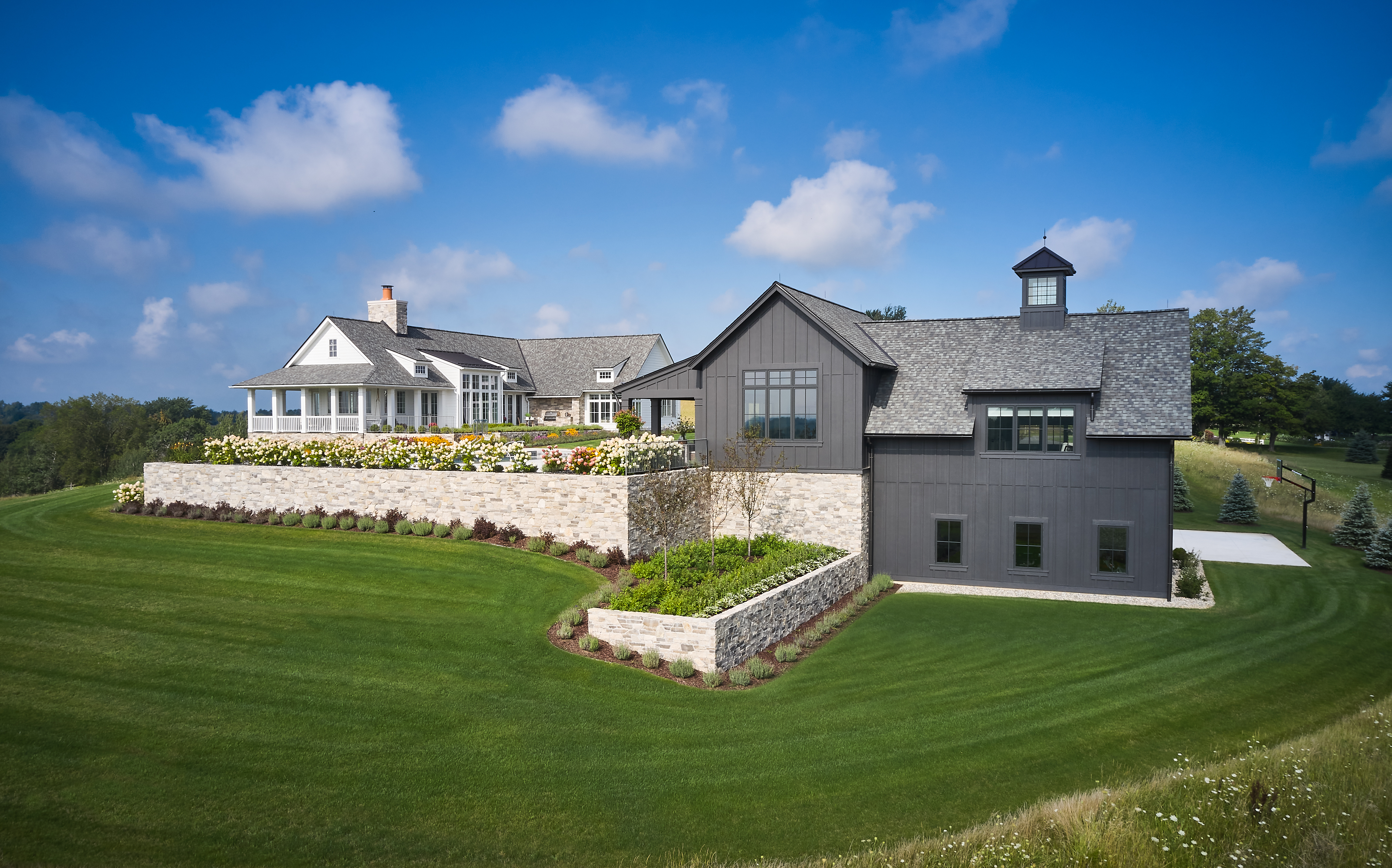House on the Hill — photograph 2